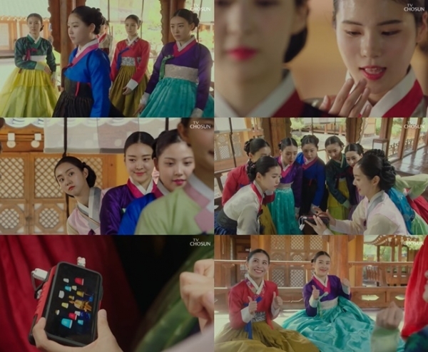 드라마 '조선생존기'에 출연한 걸그룹 네온펀치. TV조선