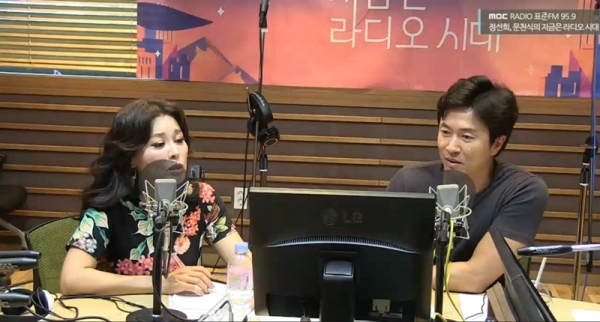 배우 홍지민이 37kg 감량 후 근황을 전했다. MBC 표준FM '정선희, 문천식의 지금은 라디오 시대' 보이는 라디오 캡처
