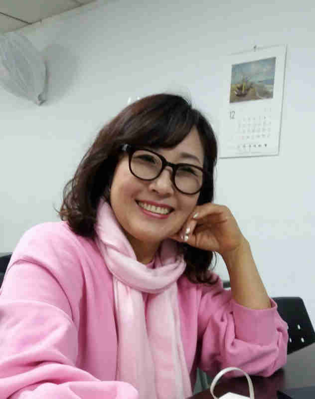 ▲ <현대시조>로 등단. 한국문인협회, 한국시조시인협회, 전국공무원문학회 회원. 한국문인협회 낭송위원. 시조집 <고독의 城>. 2004년 <현대시조> 작품상, 2016년 <경기시조> 대상 수상.