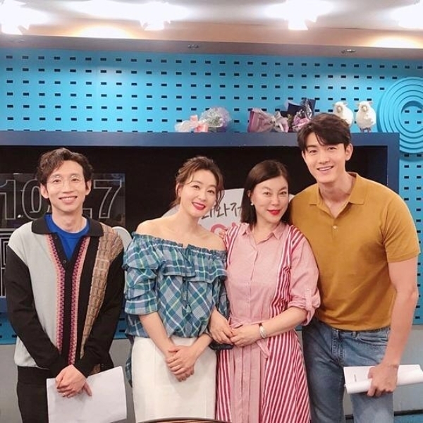 왼쪽부터 봉태규 박진희 최화정 이기우. 이기우 인스타그램
