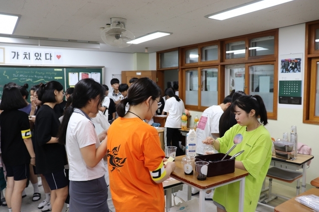 ▲ 190717_보도자료 사진4(동두천외국어고등학교 제6회 진로진학페스티벌)