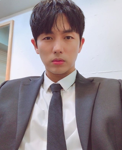 강다니엘과 지효의 만남을 주선한 것으로 알려진 가수 임슬옹. 인스타그램