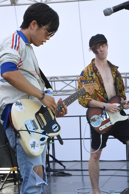 ‘인천 펜타포트 락 페스티벌 2019’가 개막된 9일 인천 송도달빛축제공원에서 밴드 '꼬리물기'가 공연을 펼치고 있다. 오는 11일까지 계속되는 이번 행사는 인천광역시 주최, 인천관광공사와 경기일보가 공동 주관했다. 특별취재반