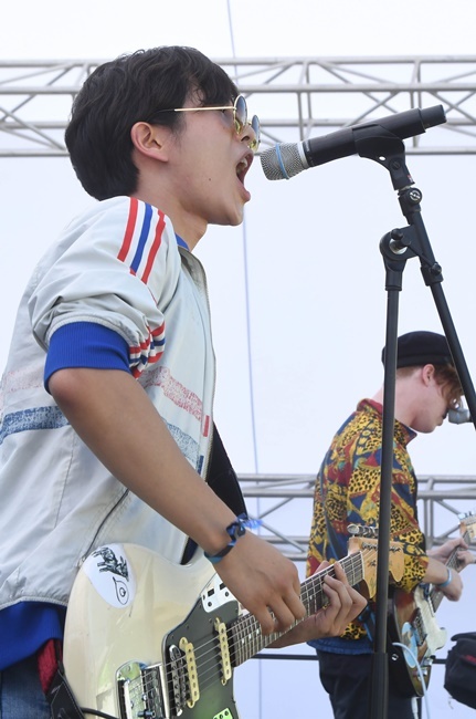 ‘인천 펜타포트 락 페스티벌 2019’가 개막된 9일 인천 송도달빛축제공원에서 밴드 '꼬리물기'가 공연을 펼치고 있다. 오는 11일까지 계속되는 이번 행사는 인천광역시 주최, 인천관광공사와 경기일보가 공동 주관했다. 특별취재반