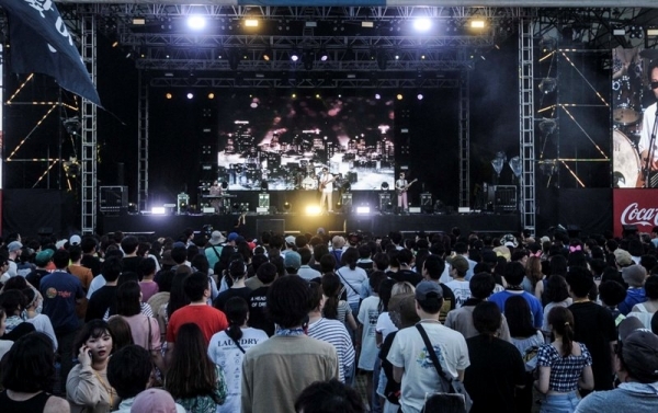 ‘인천 펜타포트 락 페스티벌 2019’ 이틀째인 10일 인천 송도달빛축제공원에서 브로콜리너마저가 멋진 공연을 펼치고 있다. 인천광역시 주최, 인천관광공사와 경기일보가 공동주관한 이번 행사는 11일까지 계속된다. 특별취재반