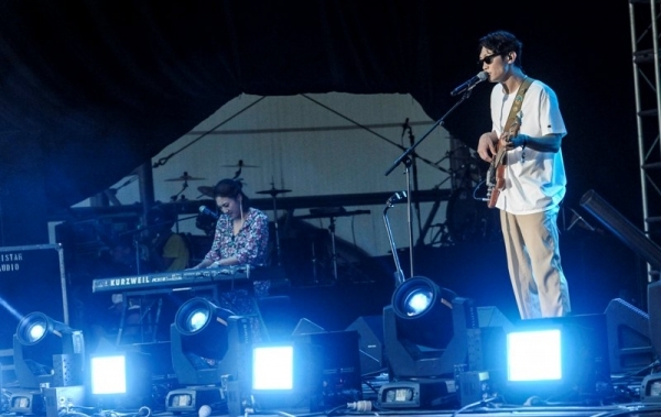 ‘인천 펜타포트 락 페스티벌 2019’ 이틀째인 10일 인천 송도달빛축제공원에서 브로콜리너마저가 멋진 공연을 펼치고 있다. 인천광역시 주최, 인천관광공사와 경기일보가 공동주관한 이번 행사는 11일까지 계속된다. 특별취재반