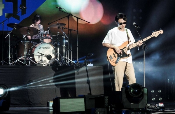‘인천 펜타포트 락 페스티벌 2019’ 이틀째인 10일 인천 송도달빛축제공원에서 브로콜리너마저가 멋진 공연을 펼치고 있다. 인천광역시 주최, 인천관광공사와 경기일보가 공동주관한 이번 행사는 11일까지 계속된다. 특별취재반