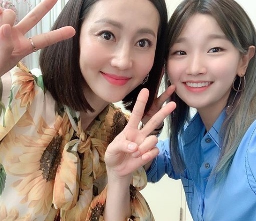 배우 박소담과 염정아. 박소담 인스타그램