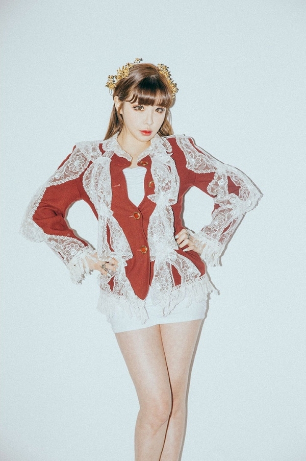 가수 박봄. 디네이션 엔터테인먼트