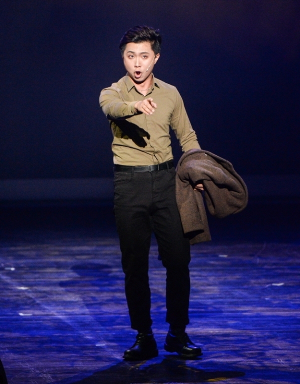 17일 오후 용인포은아트홀에서 열린 '2019 뮤지컬 스타 페스티벌 본선'에 참가한 김민국배우가 멋진 잭 더 리퍼 공연을 펼치고 있다. 이번 행사는 뮤지컬 꿈나무 발굴과 육성을 위해 용인문화재단과 경기일보, 한국뮤지컬협회 경기도지회가 주최했다. 윤원규기자