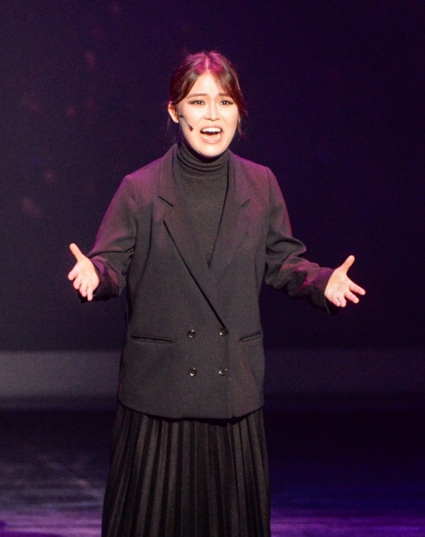 17일 오후 용인포은아트홀에서 열린 '2019 뮤지컬 스타 페스티벌 본선'에 참가한 문시연배우가 멋진 레베카공연을 펼치고 있다. 이번 행사는 뮤지컬 꿈나무 발굴과 육성을 위해 용인문화재단과 경기일보, 한국뮤지컬협회 경기도지회가 주최했다. 윤원규기자