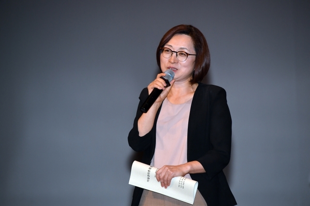 ▲ 은수미 성남시장이 아동권리존중을 위한 토론회에서 발표하고 있다