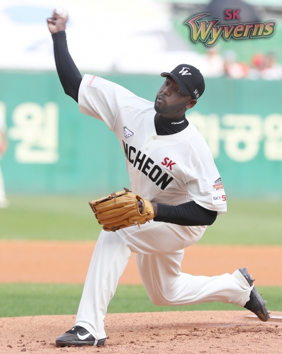 ▲ 헨리 소사.SK 와이번스 제공
