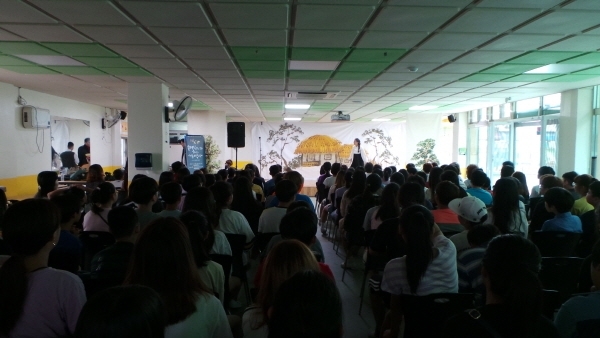 광명시 광명초등학교 강당에서 '클래식으로 보는 우리의 아픈 역사' 공연이 진행되고 있다. 광명교육청 제공