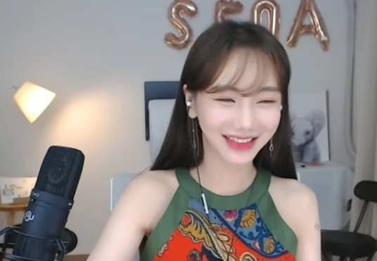 브레이브걸스 출신 박서아. 유튜브