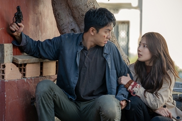 '배가본드' 이승기 배수지 현장 스틸. 셀트리온엔터테인먼트