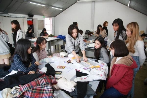 지난해 운영된 업사이클 패션 디자인 교실. 광명시 제공