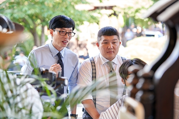 '유 퀴즈 온 더 블럭' 유재석과 조세호가 이번 주는 한국의 실리콘밸리인 경기도 판교로 입성한다. tvN