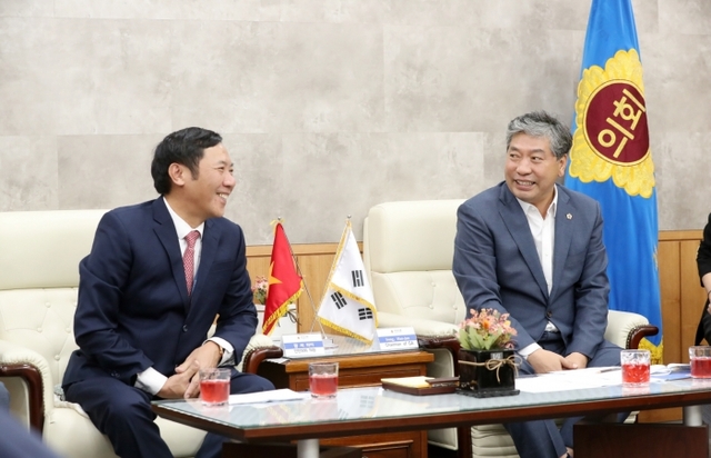 ▲ 191004 송한준 의장, 베트남 하남성 인민의회 대표단 접견 (4)