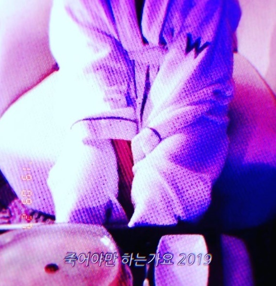 배우 구혜선이 법원에 '안재현의 혼인 파탄 귀책사유'를 증명하고자 제출한 것으로 보이는 사진 일부를 공개했다. 구혜선 인스타그램