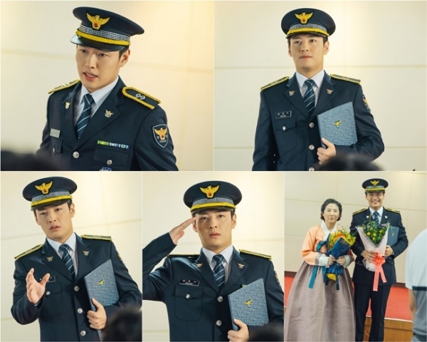 '동백꽃 필 무렵'에서 황용식 역으로 열연 중인 배우 강하늘의 경찰제복 사진들. 팬엔터테인먼트
