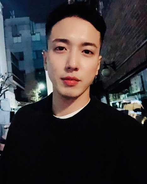 가수 정용화가 전역 후 자신의 SNS에 올린 사진. 인스타그램
