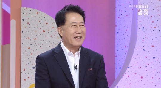 '아침마당'에 출연한 가수 서수남. KBS1