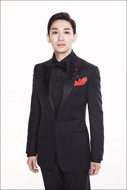 뮤지컬 배우 김호영. PLK엔터테인먼트