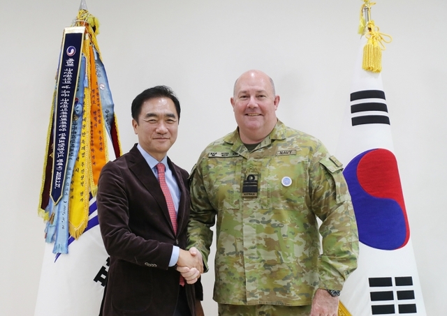 ▲ 정장선_평택시장_메이어_유엔사_부사령관_접견 (3)