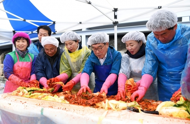 ▲ 광주시 광남동 사랑의 김장담그기 (2)