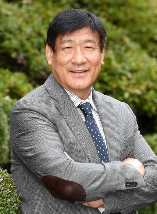 ▲ 신대철 한국올림픽성화회장