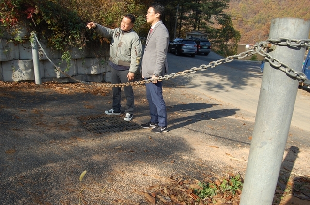 ▲ 4년여 동안 도로를 차단한 쇠사슬