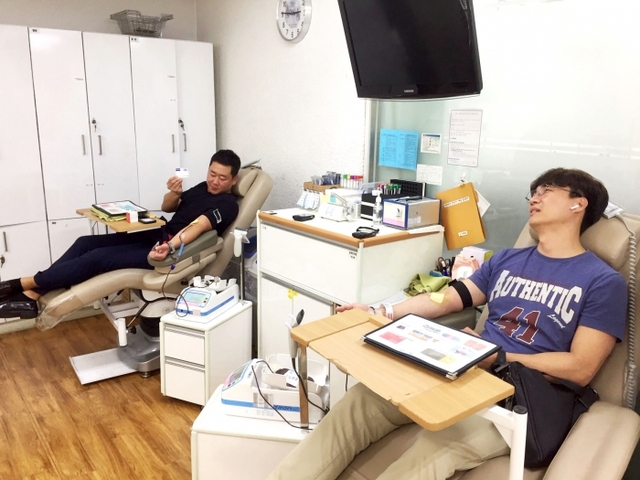 ▲ 생명나눔 단체 헌혈에 동참한 경기도장애인체육회(2)