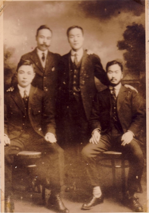 ▲ 도쿄 방문 일행 (1919.11; 좌로부터 최근우, 여운형, 신상완, 장덕수)