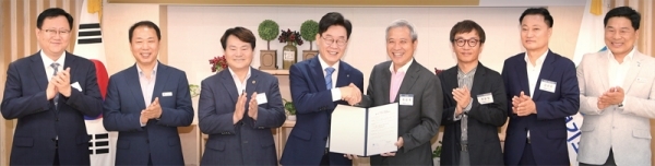 오산시의 문화도시 선정을 위한 경기도의 지원과 협업을 위해 지난 8월에 개최된 협약식.