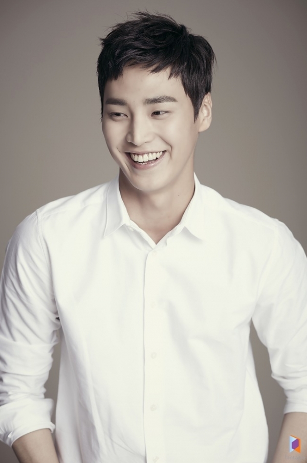 배우 이태환. 판타지오