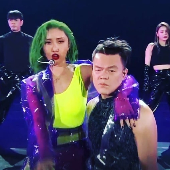 가수 박진영이 걸그룹 마마무 화사와 '2019 MAMA'에서 호흡을 맞춘 소감을 전했다. 박진영 인스타그램