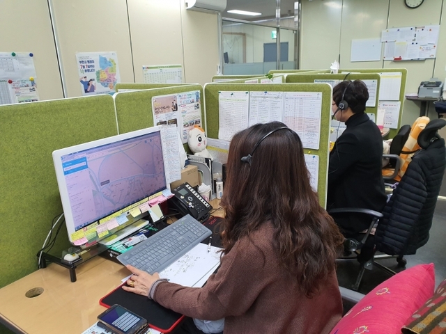 부천시 주정차 콜센터 민원 상담실 모습