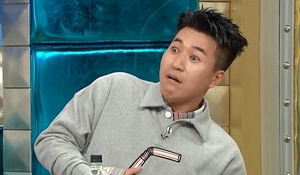 '라디오스타'에 출연한 가수 김종민. MBC