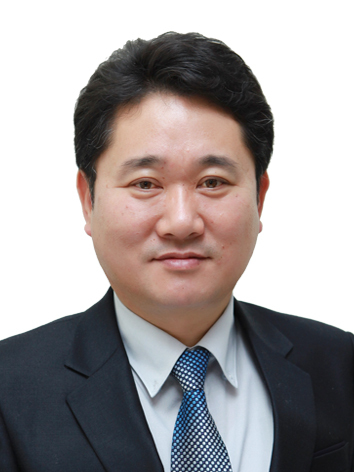 ▲ 윤효 행정국장
