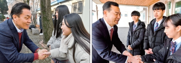 9일 오전 더불어민주당 이재준 수원시갑 국회의원 예비후보(왼쪽)와 자유한국당 이창성 수원시갑 국회의원 예비후보가 각각 수원농생명과학고와 삼일공고 졸업식장을 찾아 학생들과 인사하고 있다. 공직선거법 개정으로 이번 4•15 총선에서 투표권을 갖는 고교생 유권자가 14만 명에 달하는 것으로 집계돼 학생 유권자의 중요성이 커지고 있다. 윤원규기자