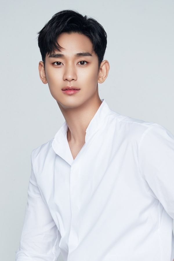 배우 김수현. 골드메달리스트