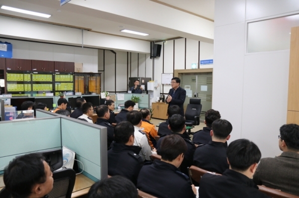 10일 성남소방서의 공직기강 특별 교육 모습. 사진=성남소방서 제공