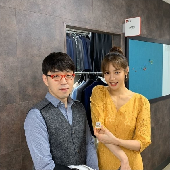 영화평론가 이동진(왼쪽) 방송인 안현모. 안현모 인스타그램