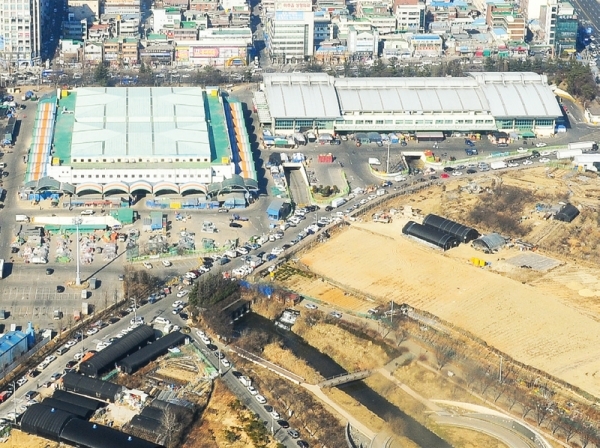 1994년에 개장한 인천 구월농산물도매시장이 26년만에 폐장해 롯데쇼핑의 주변상권 연계 사업지로 개발 예정이다. 경기일보 DB
