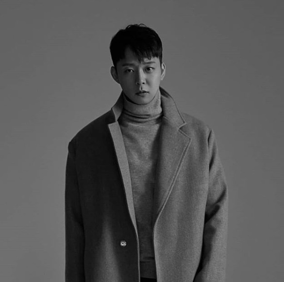 가수 겸 배우 박유천이 공개한 새 프로필 사진. 인스타그램