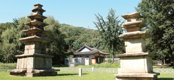 유진오 박사 생가터 표석