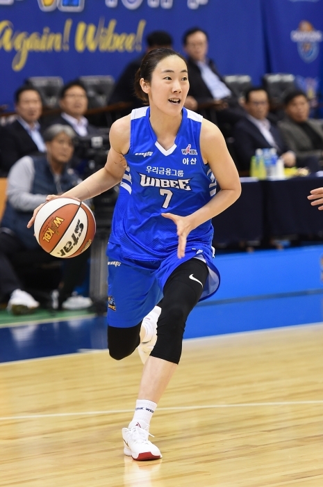▲ 2019-2020 여자프로농구 정규리그 최우수선수(MVP) 박혜진(우리은행).WKBL 제공