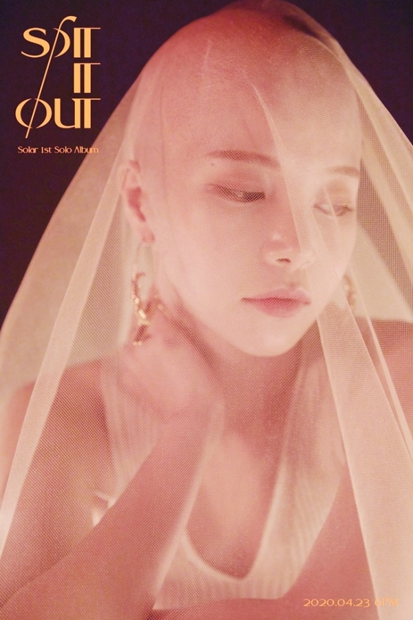 마마무 솔라 첫 싱글 앨범 'SPIT IT OUT' 타이틀곡 '뱉어' 삭발 티저 이미지. RBW