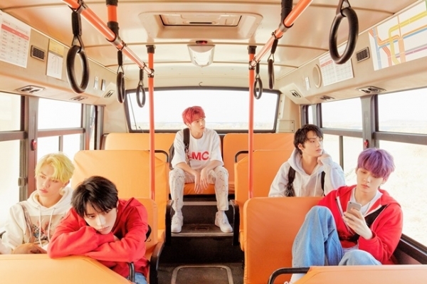투모로우바이투게더 새 앨범 콘셉트 포토. 빅히트엔터테인먼트